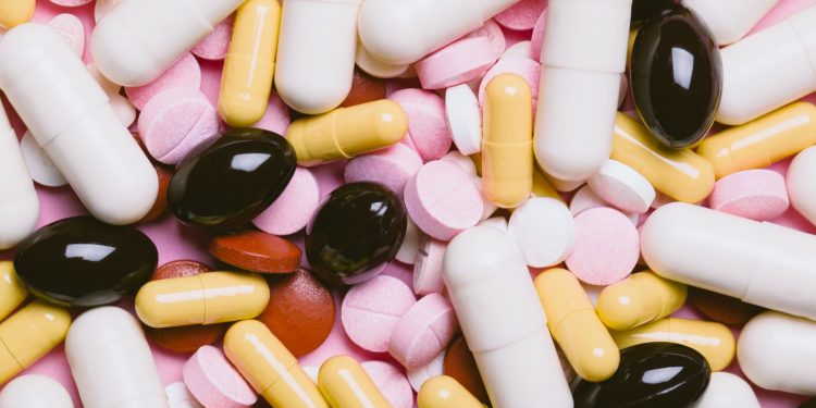 Different Vitamins and Supplements for Managing Stress Hormones