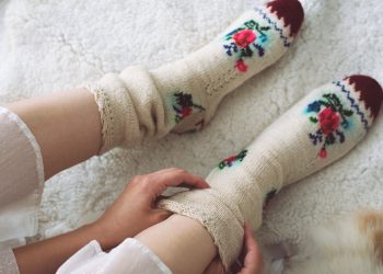 Buy diabetic socks to manage diabetes.