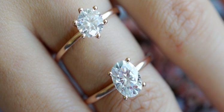 Moissanite Vs Diamond – Why You Should Choose Moissanite for Your Engagement Ring