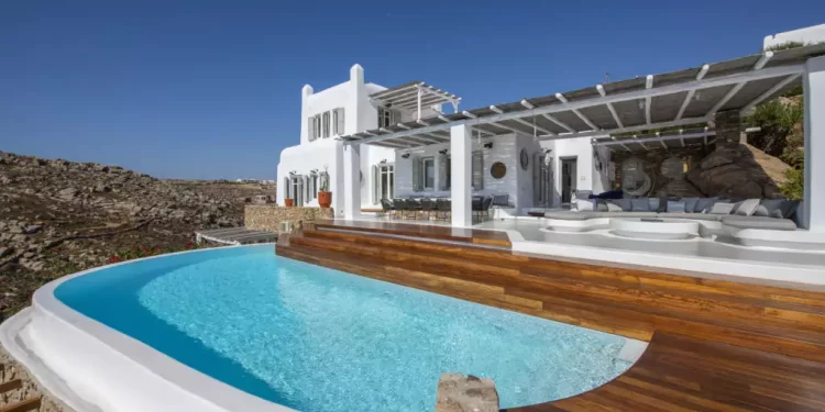 All the Benefits Of Renting A Villa In Mykonos