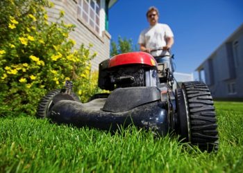 DIY Lawn Mower Repairs: How to Do This With the Best Parts