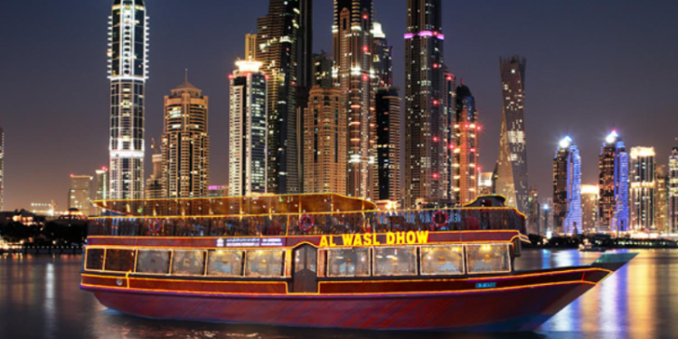 Desert Safari and Dhow Cruise are the Best Outdoor Tourist Activities in Dubai