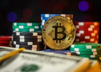 Why Should You Play With Bitcoin In Online Casinos?