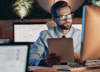 What is a business analyst? Everything you need to know