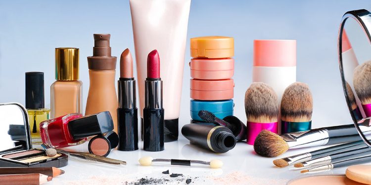 What Are Cosmetic Chemicals? How They Are Beneficial For Cosmetic Industry?
