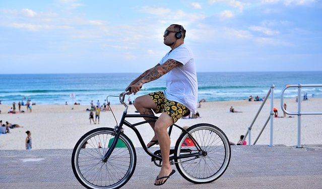 Cruiser Bikes Are the Way to a Smashin’ Summer Bod