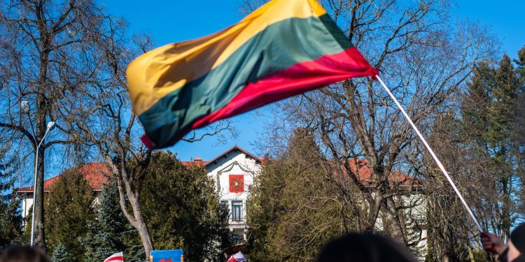 Popular Winter-Spring Goods for Shipping from the US to Lithuania