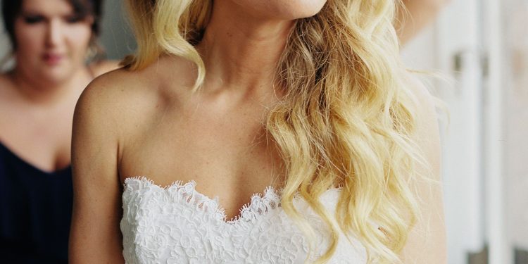 Eyes on the Prize: Choosing Prom Dresses to Complement Your Eye Color