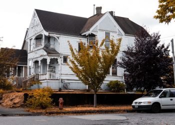 Caring for an Older Home in Kennewick, WA: Maintenance Tips and Tricks