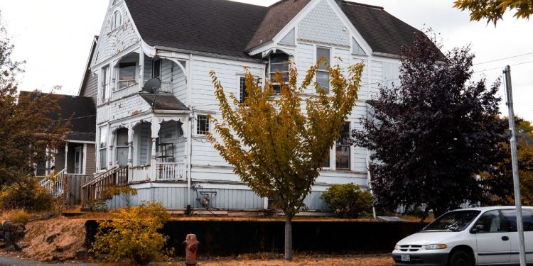 Caring for an Older Home in Kennewick, WA: Maintenance Tips and Tricks